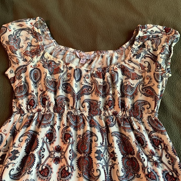 Speechless cap sleeve, paisley dress.  Elastic around neck & under bust.  Size M - Picture 3 of 6